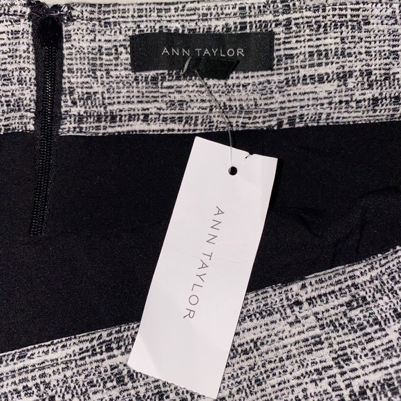 ANN TAYLOR Pencil Skirt - Picture 5 of 5